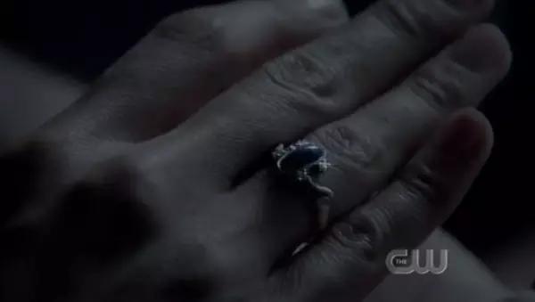 低调又奢华,那些耀于指尖上的时尚魔戒|MAGIC