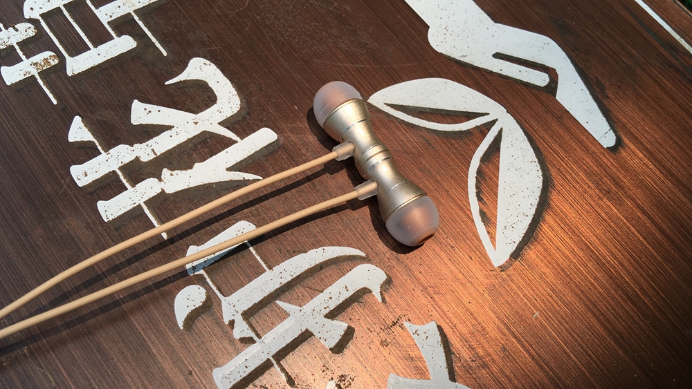 低音效果耳机,自带低音效果的耳机