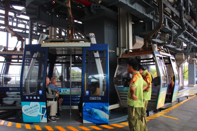 妈妈咪咪嘉年华的欢乐体验和香港郊区的生态怡然之旅