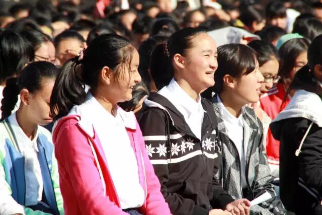 昨天，丽江这所学校激情四溢、尖叫连连，在干啥？