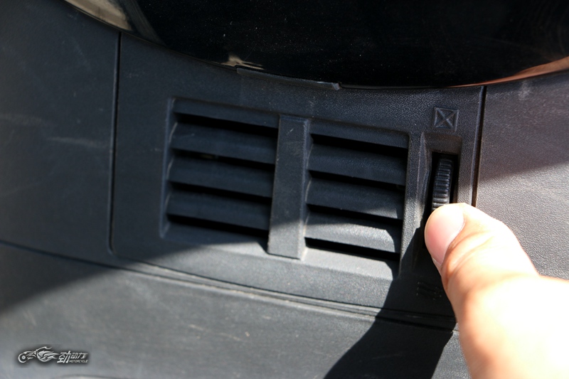 三阳踏板400max最新款,三阳maxsym400与宝马400踏板对比