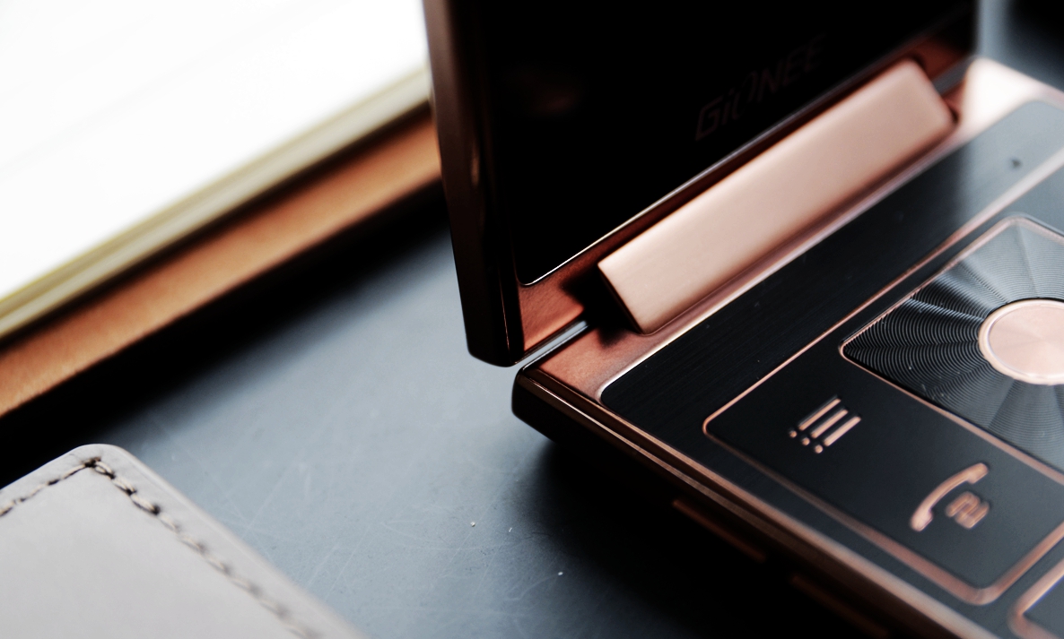 澶╅壌w909璇勬祴,澶╅壌w909缂虹偣