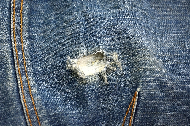 山寨与正版的测评,摩托正品排气和山寨的区别