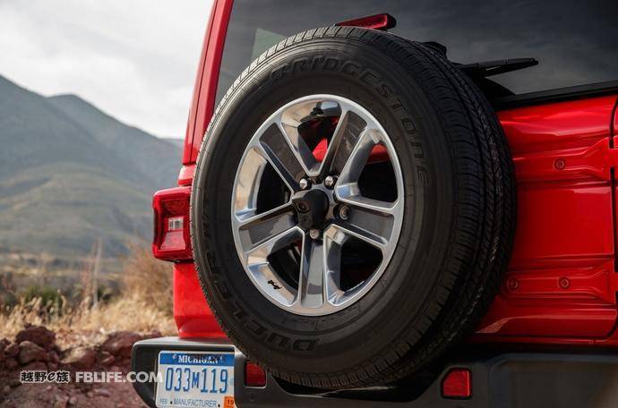 最新款牧马人撒哈拉真实驾驶感受,吉普牧马人撒哈拉2022款试驾