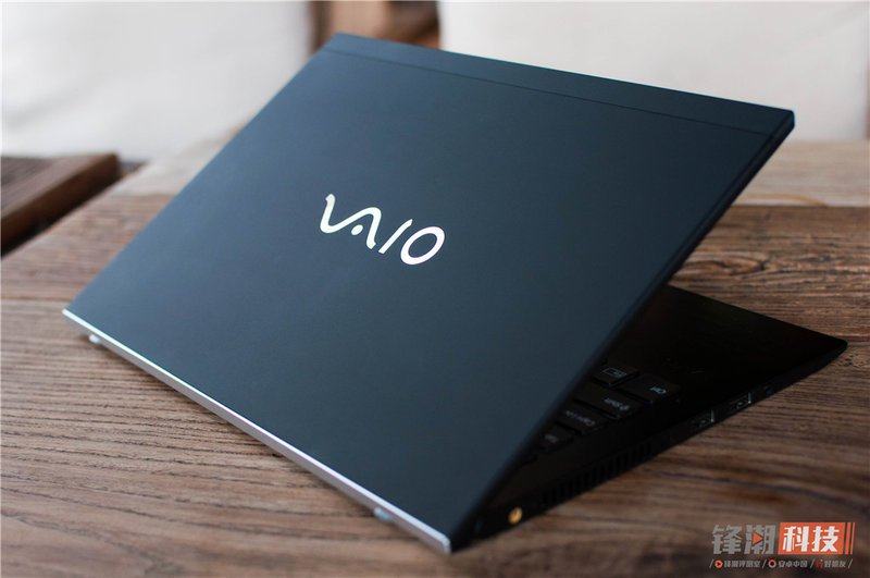 绅士与少女的相遇，2018款VAIO笔记本图赏