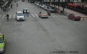 「曝光台」桂JGP212、桂JP6168、桂JC1383请注意！你们车前有行人！