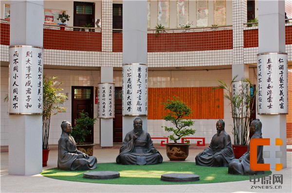 郑州74中高中校长郭军英,郑州七十四中校长郭军英