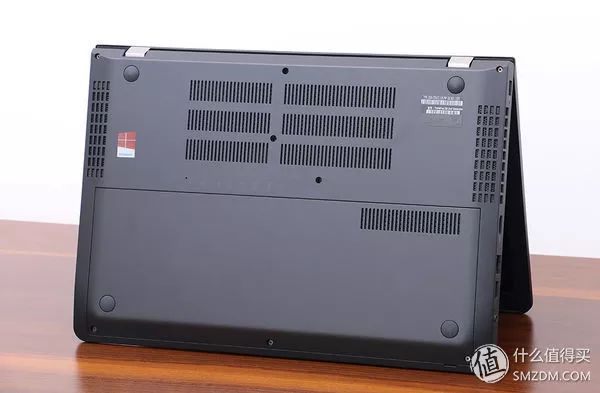 聊一款拥有两块屏幕的顶级游戏本,聊一款熟悉又陌生的游戏本