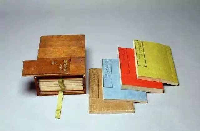 故宫文物迁移台湾,故宫里的奇珍异宝运回了日本