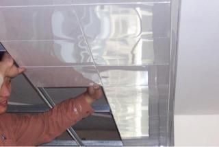 卫生间排气口太低怎么装吊顶,水管低于窗户怎么吊顶