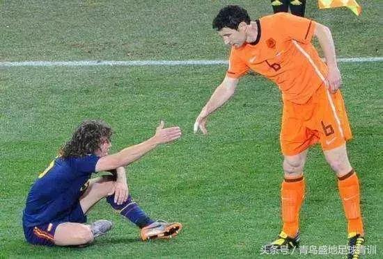 足球里有没有绿牌,足球黄牌和绿牌是什么意思