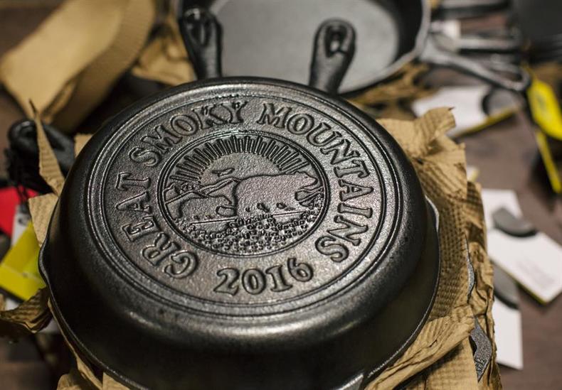 美国洛极铸铁锅平底锅,美国洛矶铸铁锅具