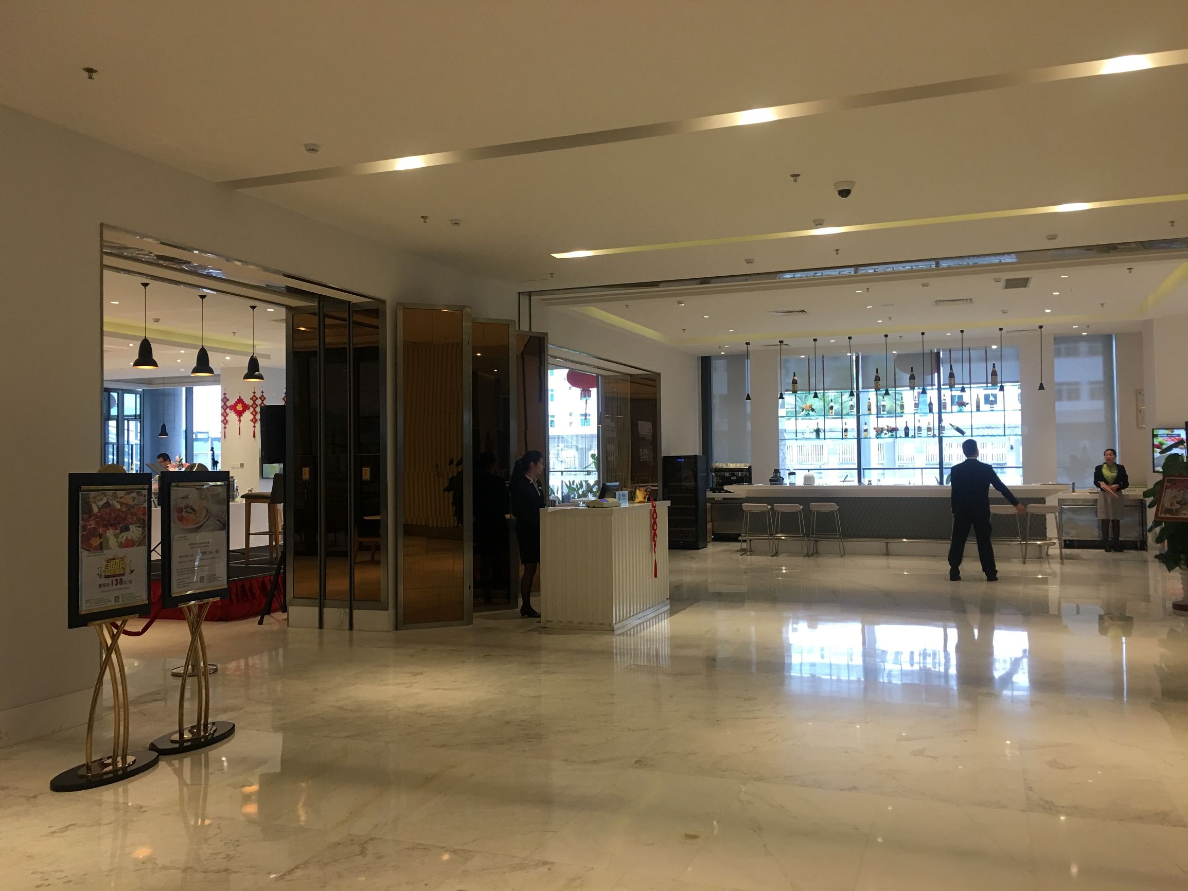 三亚凤凰机场去市区推荐酒店,三亚凤凰机场附近快捷酒店