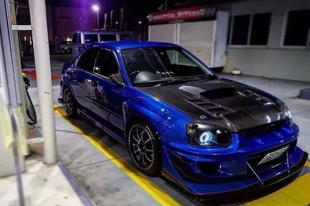 假轮毂和真轮毂对比,正品轮毂和国产轮毂