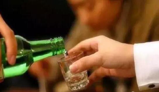 喝酒后为什么会头疼酒后头痛的原理解析