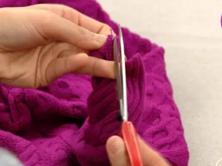 怎样把松出的毛衣袖口恢复原样,毛衣袖口松了怎么办小妙招