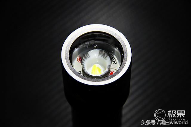 强光家用手电筒远射超亮,照明超远强光手电