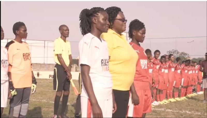 最走心联名设计PUMA为此专门去非洲修了个球场