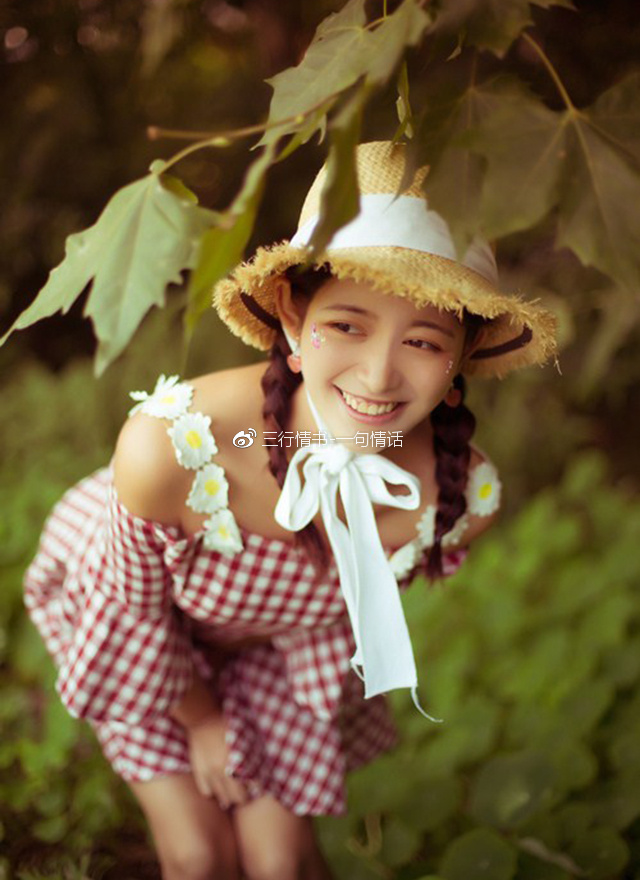 狮子座喜欢一个人是靠感觉吗,狮子座喜欢日久生情还是一见钟情