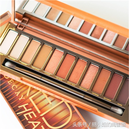 多花一分钟就能学会的精致眼妆,简单精致的眼妆美丽的你值得拥有