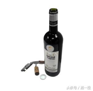 起葡萄酒瓶盖的方法用开瓶器,怎么用开瓶器打开葡萄酒瓶盖