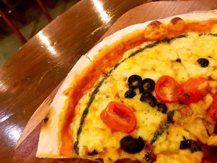 芝士味超级浓郁的披萨推荐,南京必打卡的餐厅栖霞区