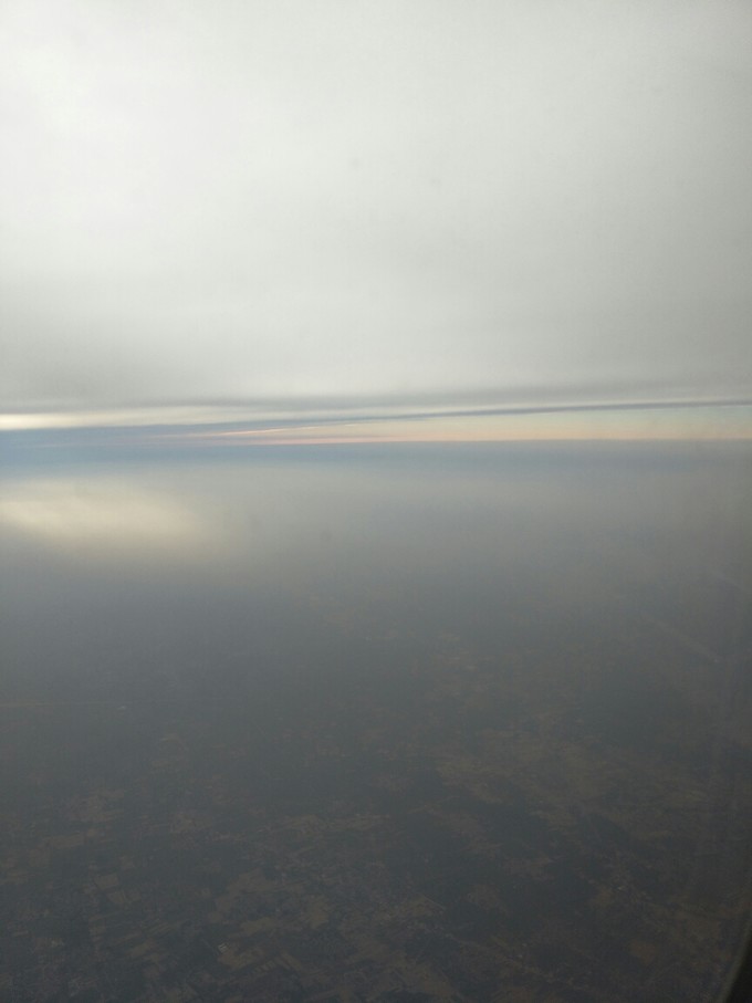 一家老小都去旅游啦,一家老小去游玩