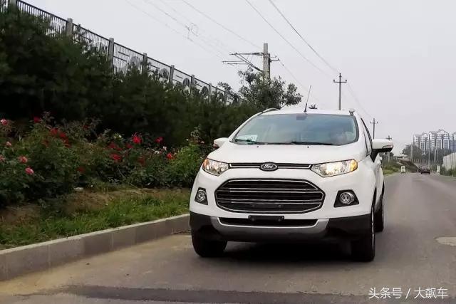 蜡烛灯+糟糕双离合,翼搏简直是廉价货里的“廉价机”!