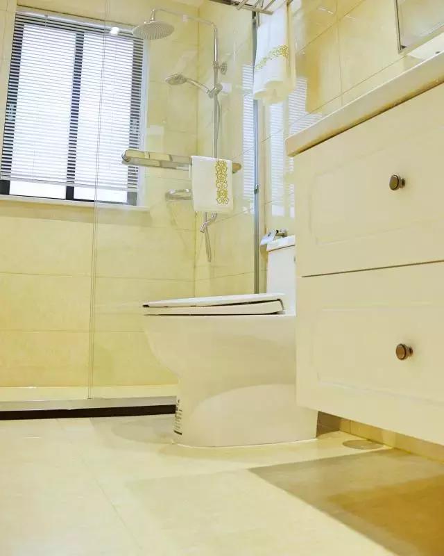 装白色的家具好看吗,装白色的柜子不耐脏吧