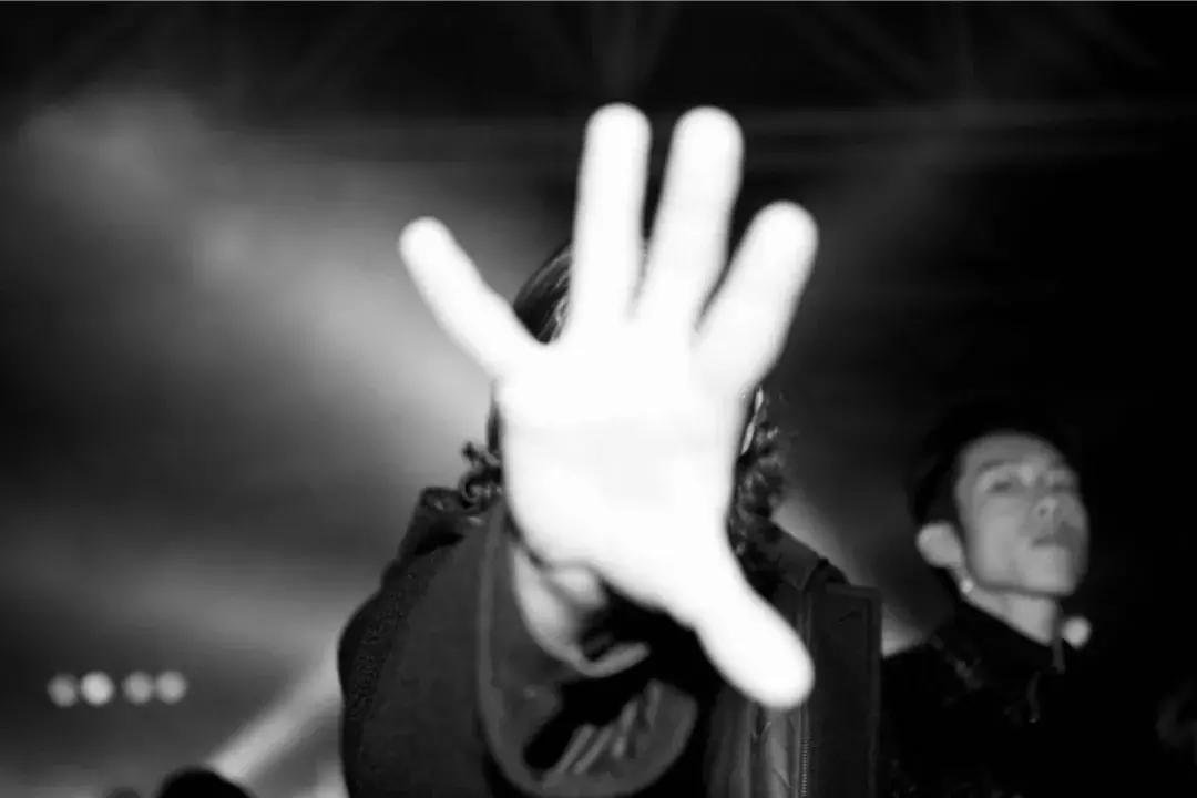 月入八千都是难民了？那我一定是还不够穷｜GQDaily