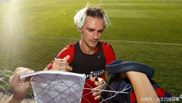 盘点足球运动员的奇葩发型,洗剪吹加个造型