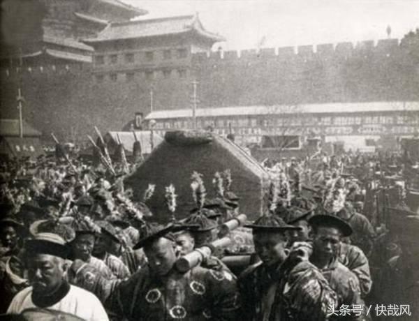 为什么慈禧会被嘲笑,世人对慈禧的评价