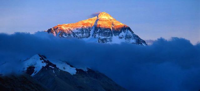 一件雪山冲锋衣,中国登山联名冲锋衣