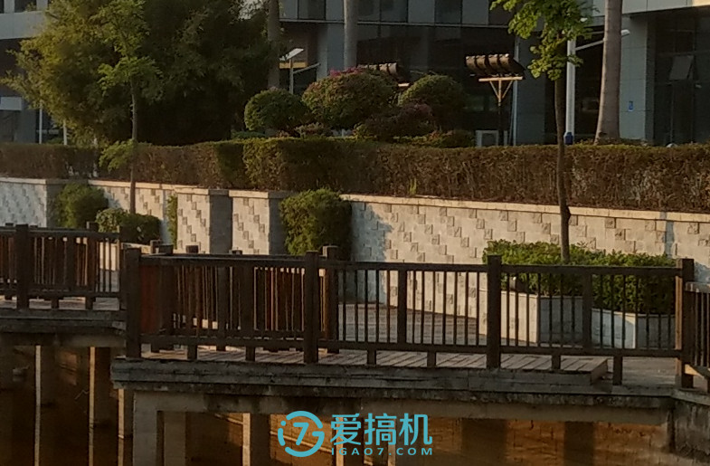 htcu11和u11+选哪个,htcu11+和u12+屏幕哪个好