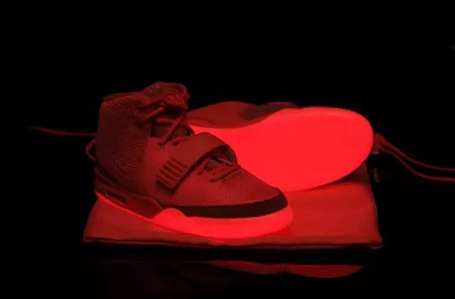 走路身上发光特效,走路带影子特效