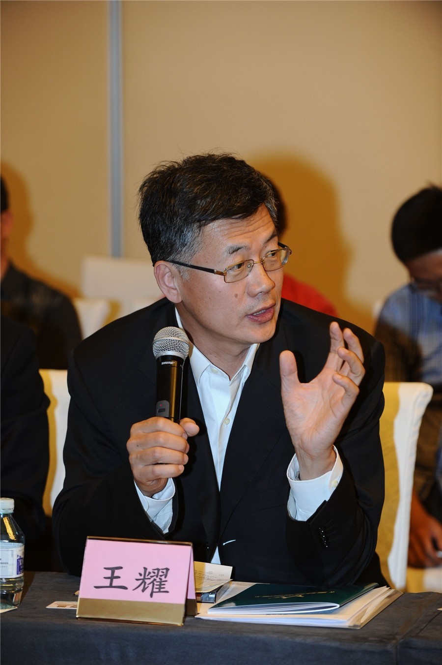 脚不正怪鞋歪,脚型不正穿鞋不好看