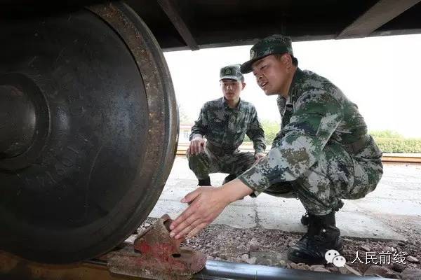 揭秘“军营镖师”:4000公里*火军**押运路如何走?答案超乎想象