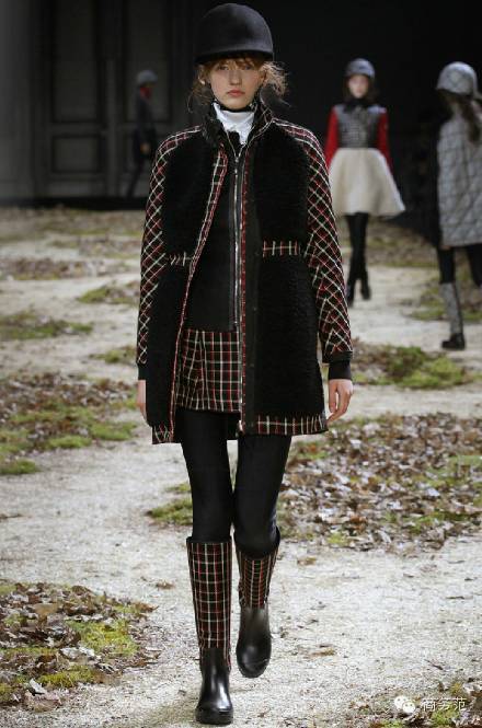 马云穿加拿大鹅牌羽绒服,马云羽绒服moncler