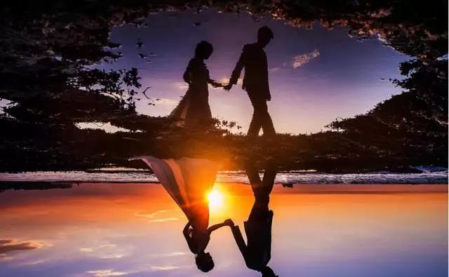 咫尺光年爱如初见意思,咫尺光年爱如初见什么意思