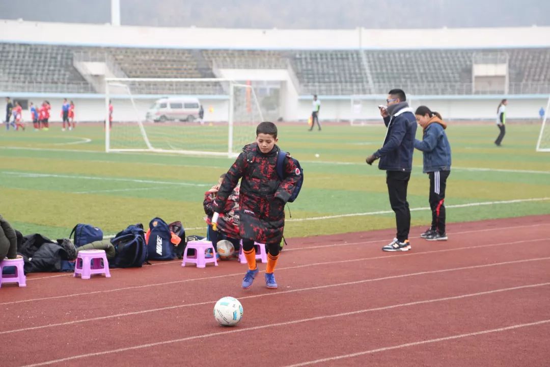 自古英雄出少年团,自古英雄出少年雏鹰展翅任翱翔