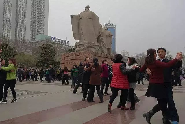 洛阳大型文化广场,洛阳著名广场