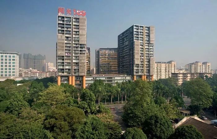 阳光100集团董事长易小迪,阳光100老板易小迪