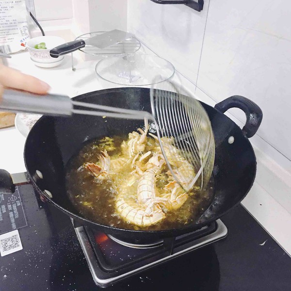 椒盐皮皮虾鲜香脆爽的做法,椒盐皮皮虾可以用冷冻皮皮虾做吗