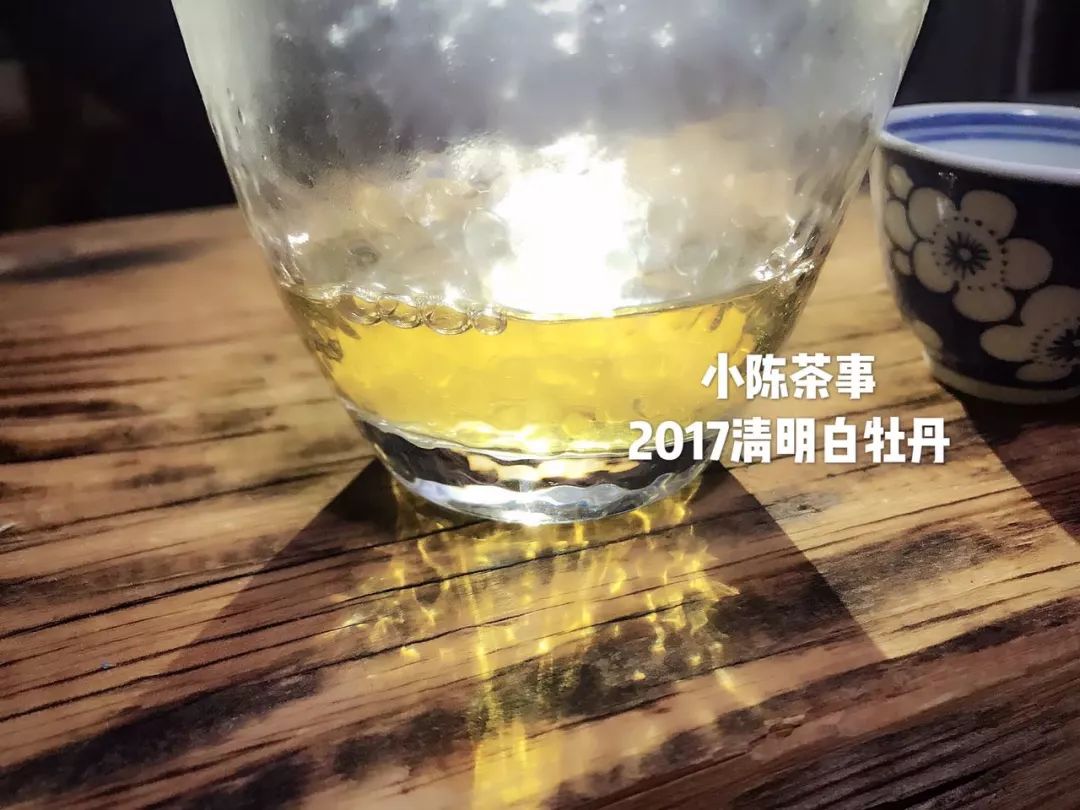 无论到哪里喝茶不能将就,喝茶的人不肯将就