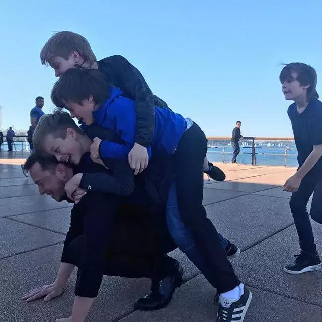 火爆全网的马斯克,马斯克霸屏