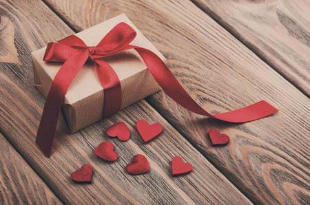 情人节送礼指南直男必看,直男送礼物指南