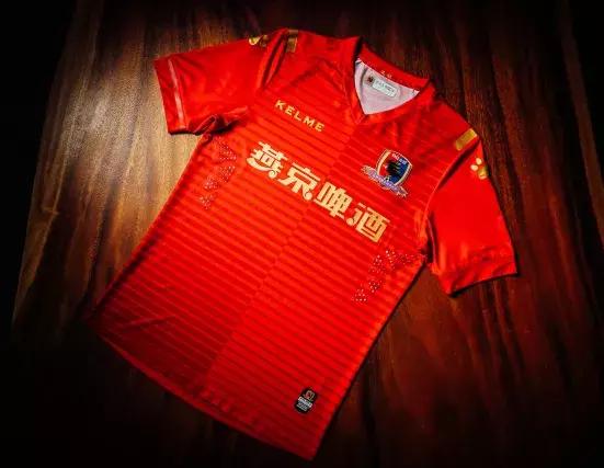 kelme新赛季足球训练服,kelme足球中甲
