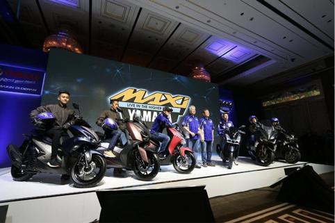 MAXi家族小将登场：2018雅马哈LEXi/S125