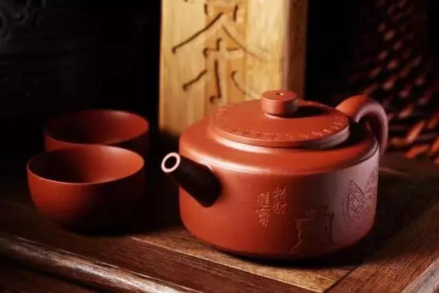 爸妈结婚纪念日送什么礼物好 (父母礼物实用型推荐)