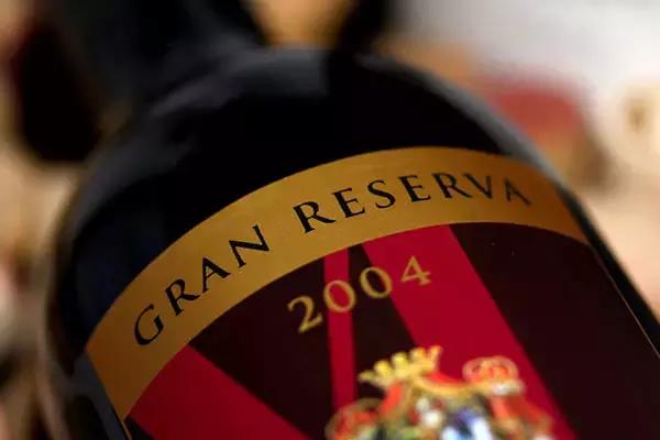 葡萄酒怎么从外观辨别好坏,怎样判断葡萄酒的好坏